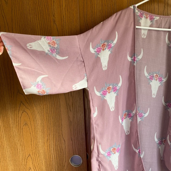 Pink Rose Kimono - Picture 2 of 5